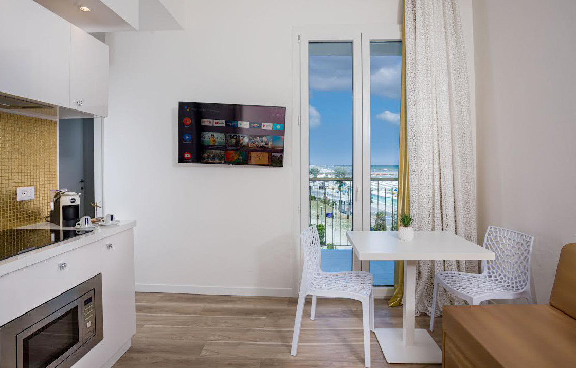 media.Camere-Suite-laterale-01-Hotel-Miami-Suite-Hotel