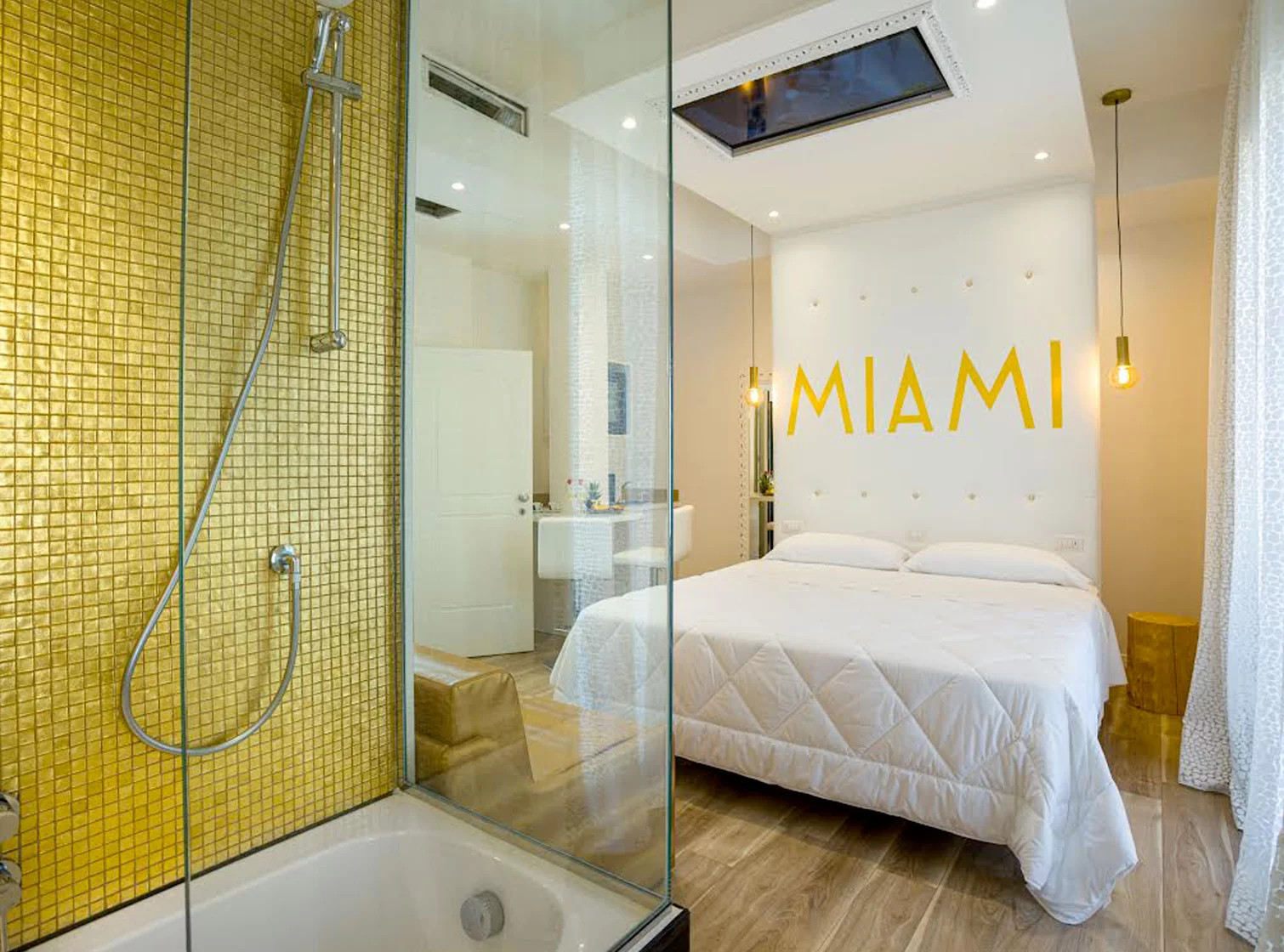 media.Slide-Junior-Suite-01-Hotel-Miami-Suite-Hotel